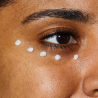 rotina matinal-cerave-skin-renewing-eye-aplicação